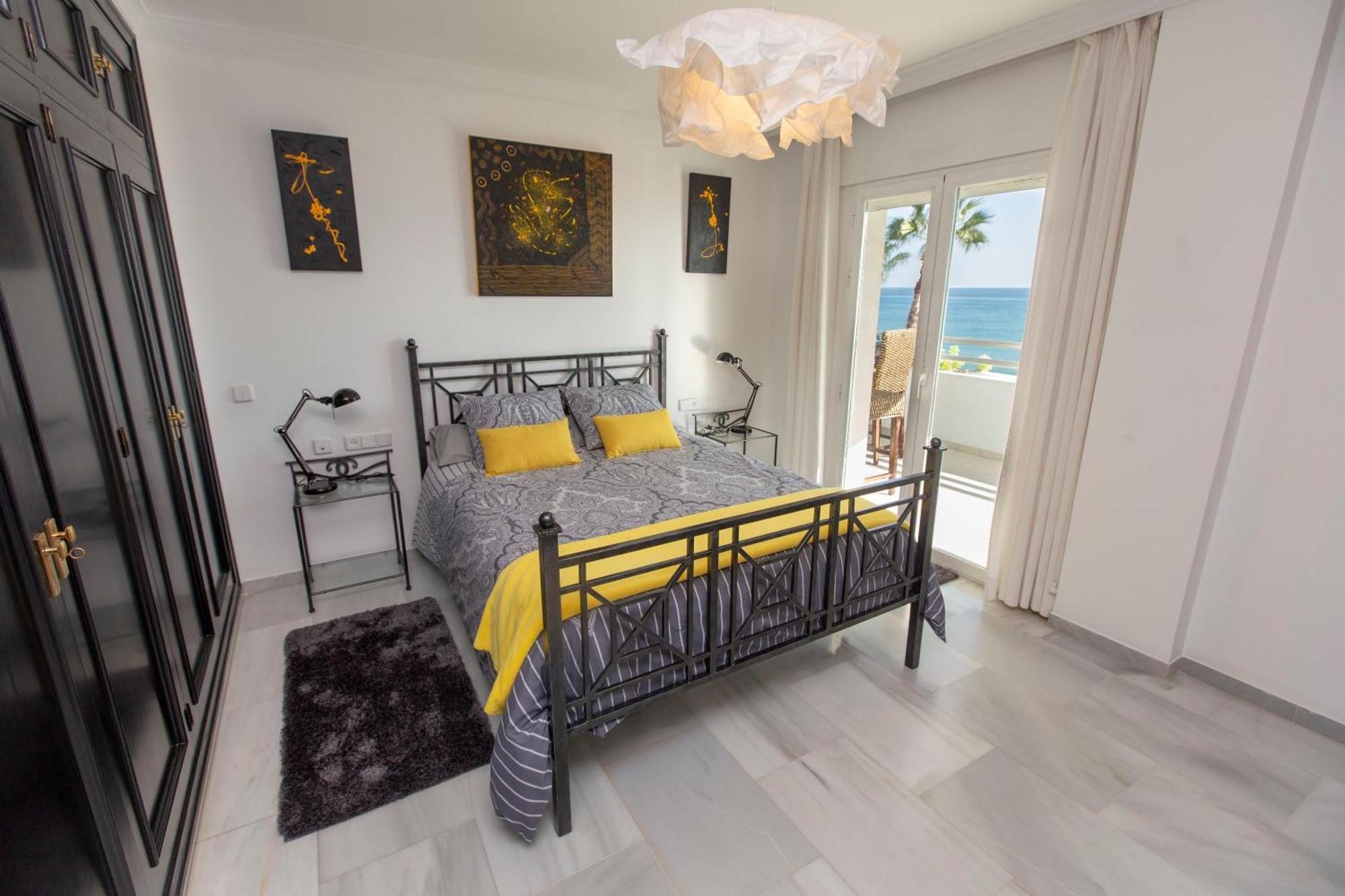 Villa Venecia, Apartamento De Lujo En 1º Linea De Playa + Parking Малага Екстериор снимка